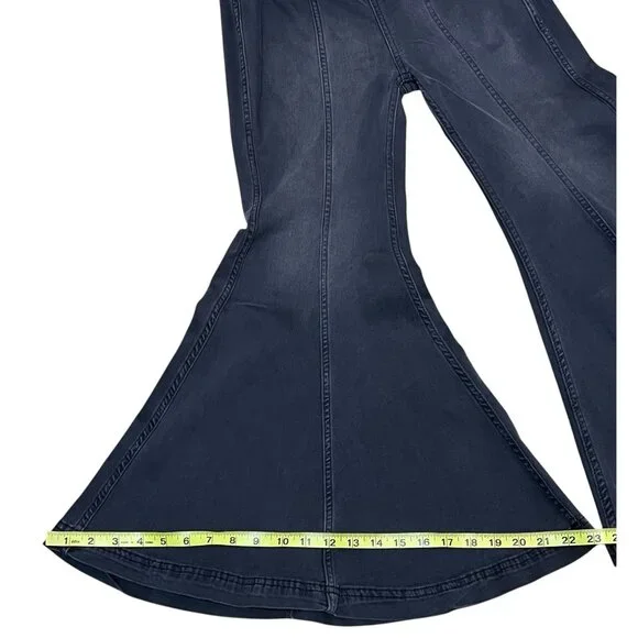 FREE PEOPLE Pants Women 26 Rinse Black Gray Flare Bell Bottom Faded Jean Pull On - Picture 8 of 10